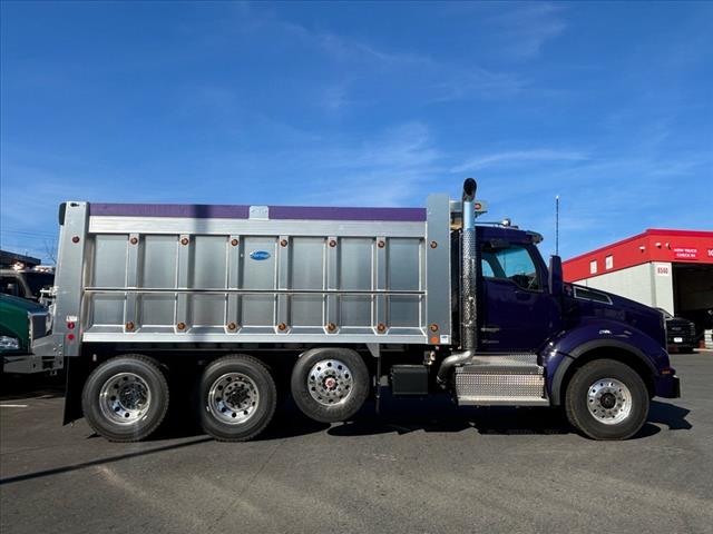 2025 Kenworth T880 Dump
