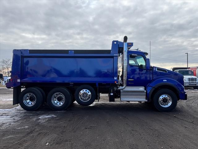 2025 Kenworth T880 Dump