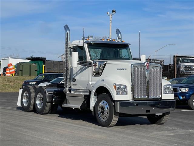 2024 Kenworth W990 Day Cab
