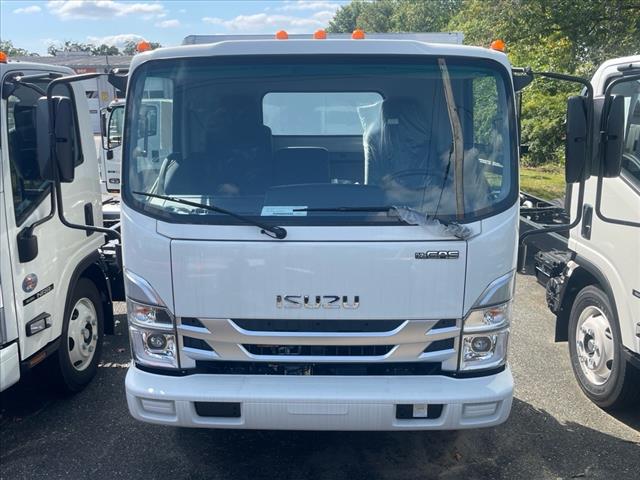 2025 Isuzu NRR Chassis
