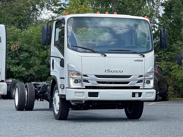 2025 Isuzu NRR Chassis Gas