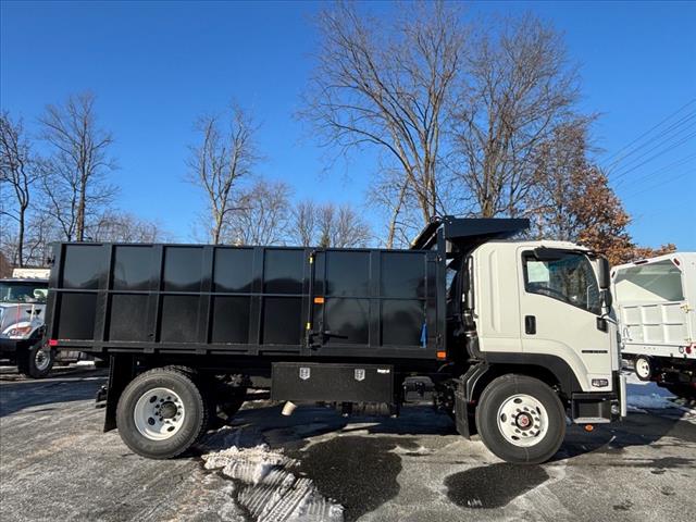 2025 Isuzu FTR 16 Landscape