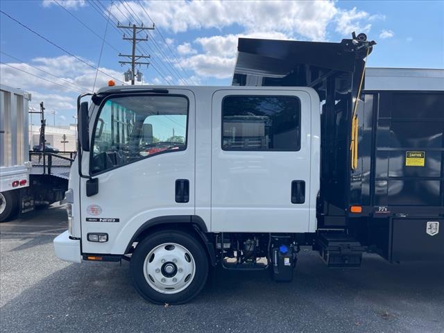 2024 Isuzu NRR CREW Diesel