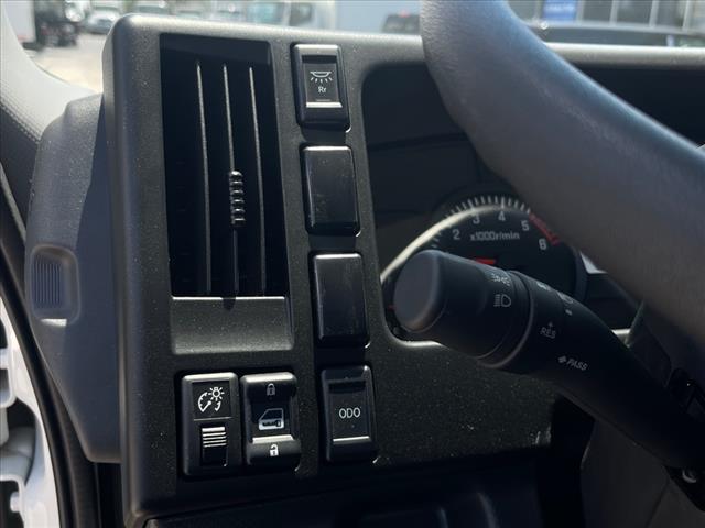 2025 Isuzu NRR Gas Box