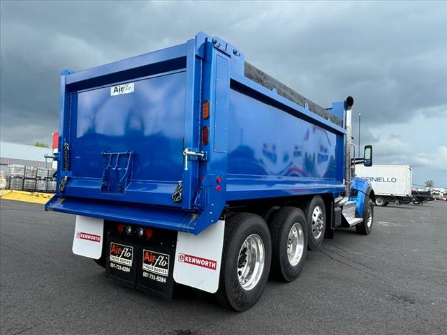2025 Kenworth W-990 Dump Truck