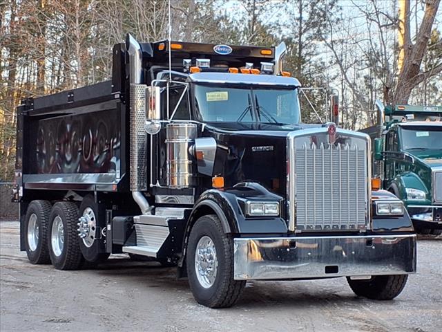 2025 Kenworth W900 Dump