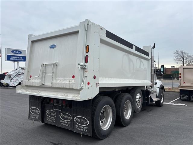 2025 Kenworth T880 Dump