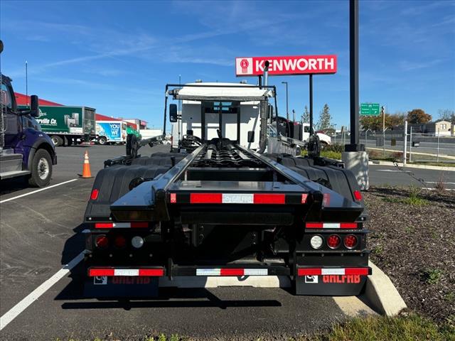 2025 Kenworth T880 Roll-Off