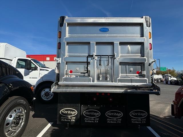 2025 Kenworth T880 Dump