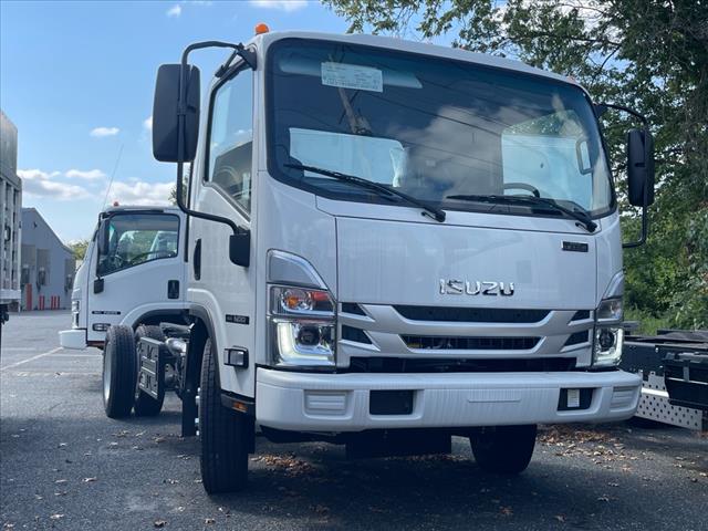 2025 Isuzu NRR Chassis