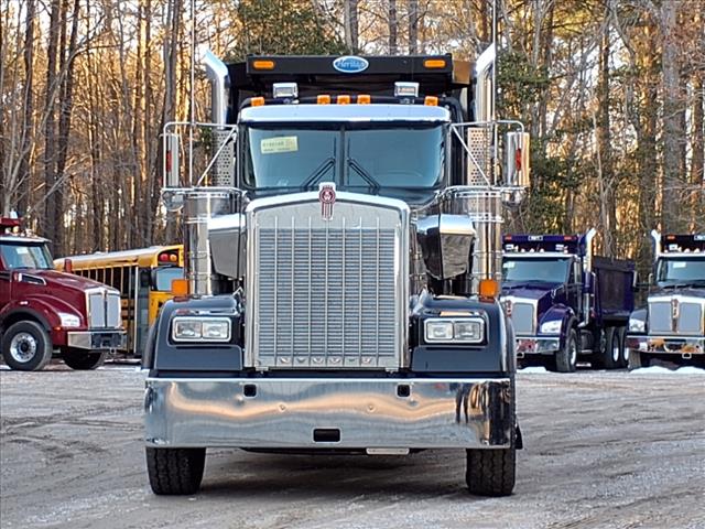 2025 Kenworth W900 Dump