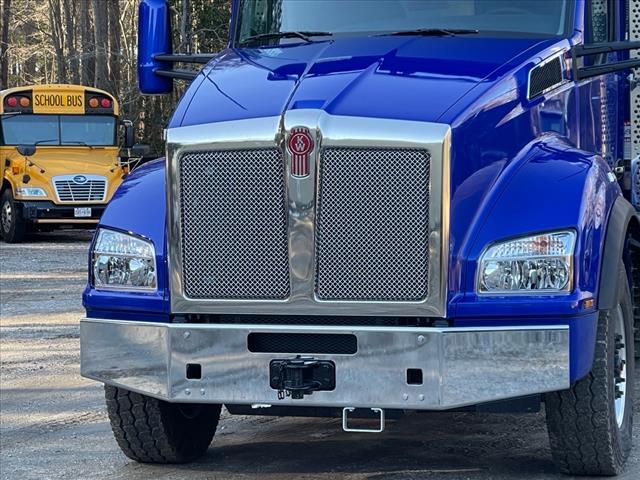 2025 Kenworth T880 Dump
