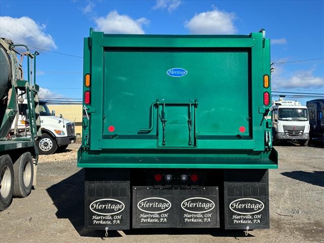 2025 Kenworth T880 Dump