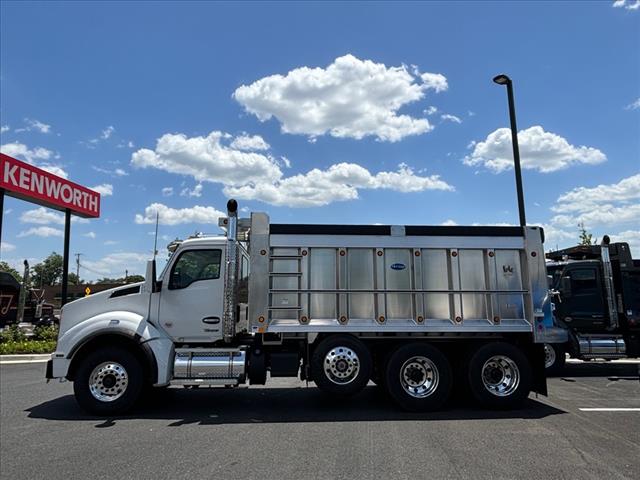 2025 Kenworth T880 Dump