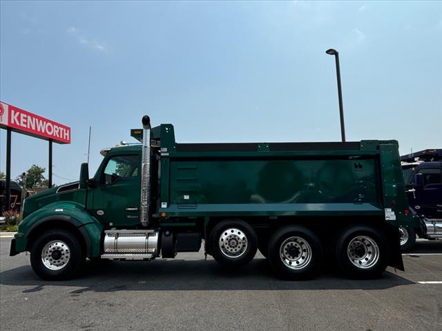 2025 Kenworth T-880 Dump Truck