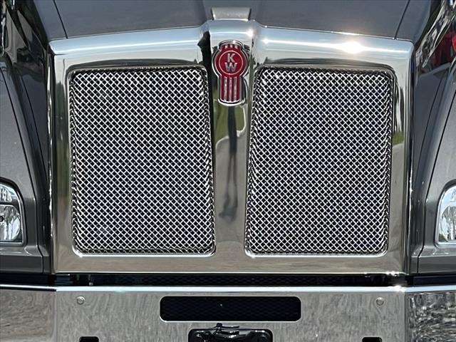 2025 Kenworth T880 Dump