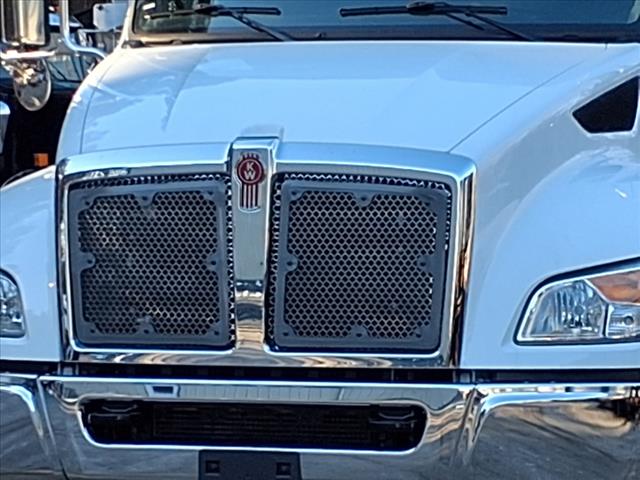 2025 Kenworth T280 Flatbed Rollback