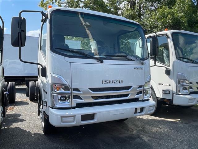 2025 Isuzu NRR Chassis
