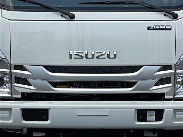 2025 Isuzu NRR Chassis Gas