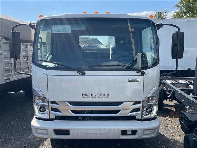 2025 Isuzu NRR Chassis