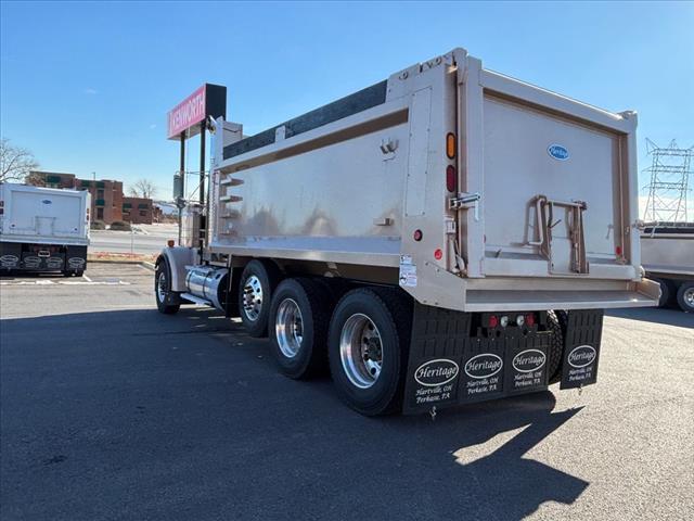 2025 Kenworth W900 Dump