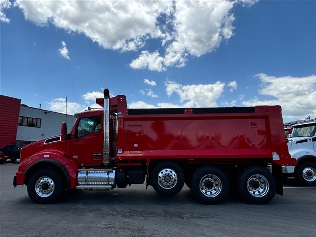2025 Kenworth T880 Dump