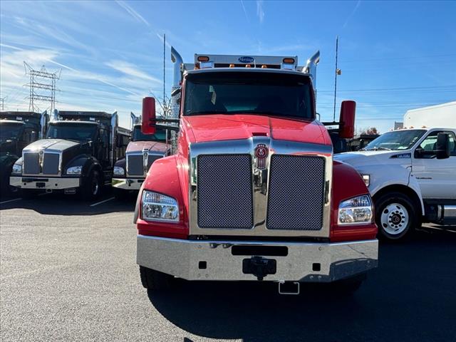 2025 Kenworth T880 Dump