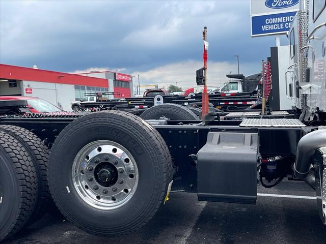 2025 Kenworth T880 Single Cab
