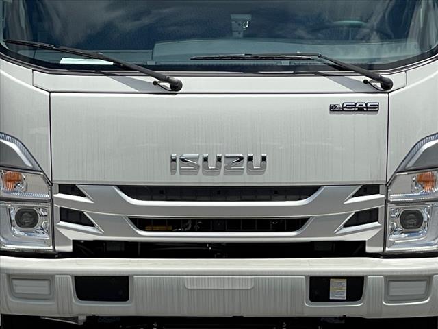 2024 Isuzu NRR Service Body