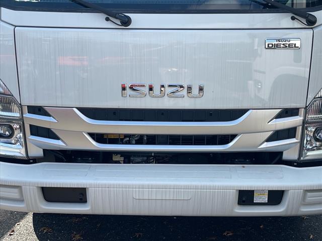 2025 Isuzu NRR Chassis