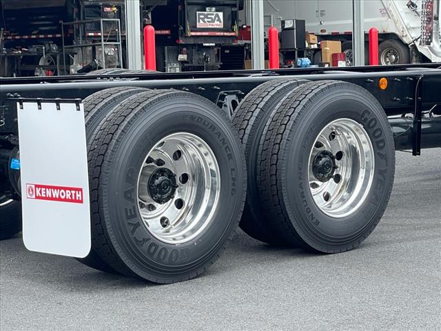 2025 Kenworth T880 Single Cab