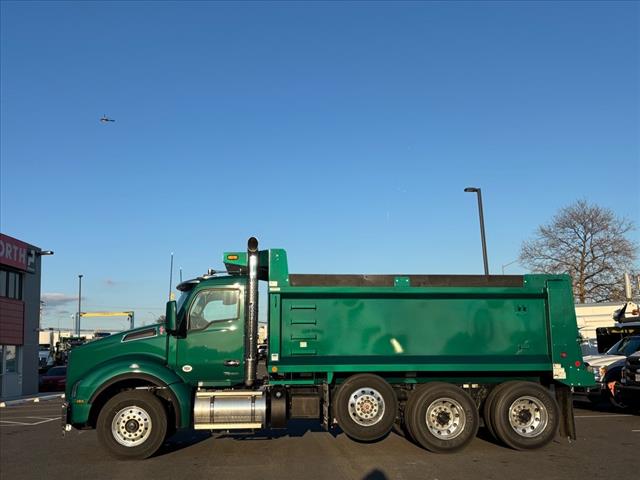 2025 Kenworth T-880 Dump