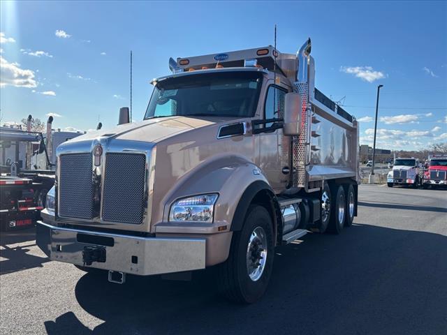 2025 Kenworth T880 Dump