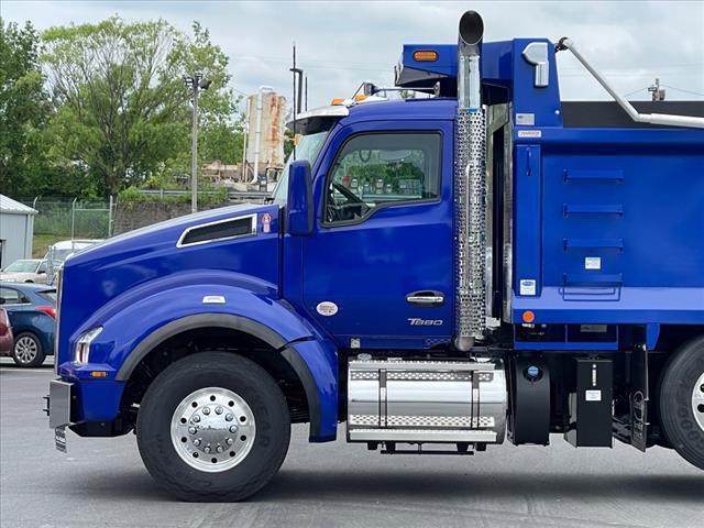 2025 Kenworth T880 Dump