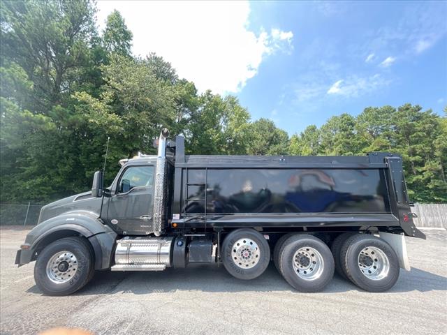 2025 Kenworth T880 Dump