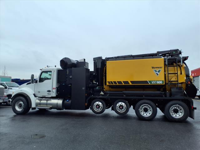 2025 Kenworth T880 VACUUM