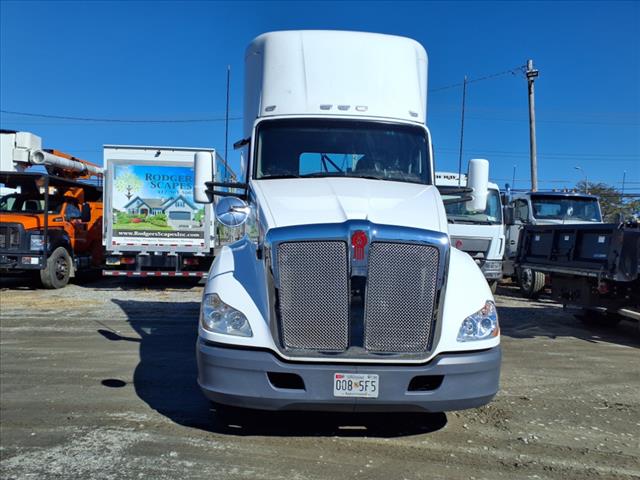 2021 Kenworth T680 TRUCK