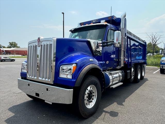 2025 Kenworth W-990 Dump truck