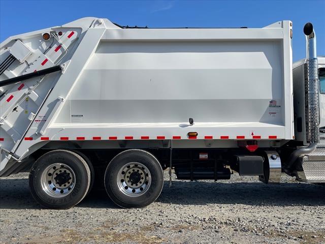 2025 Kenworth T880 Single Cab
