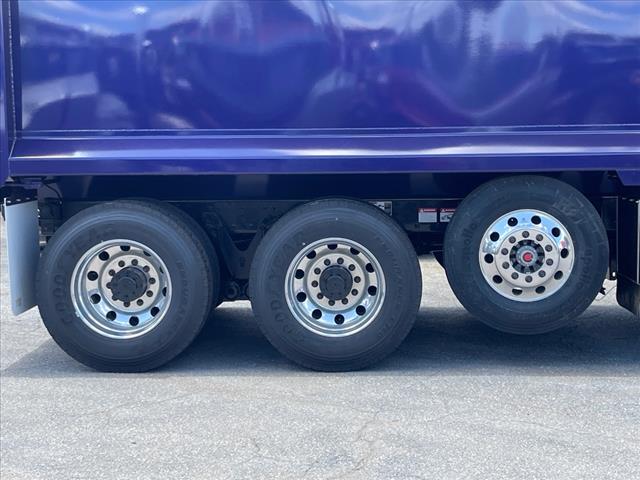 2025 Kenworth T880 Dump