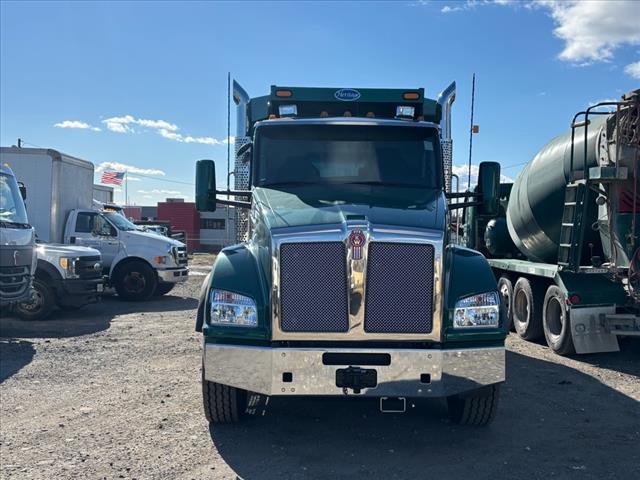 2025 Kenworth T880 Dump
