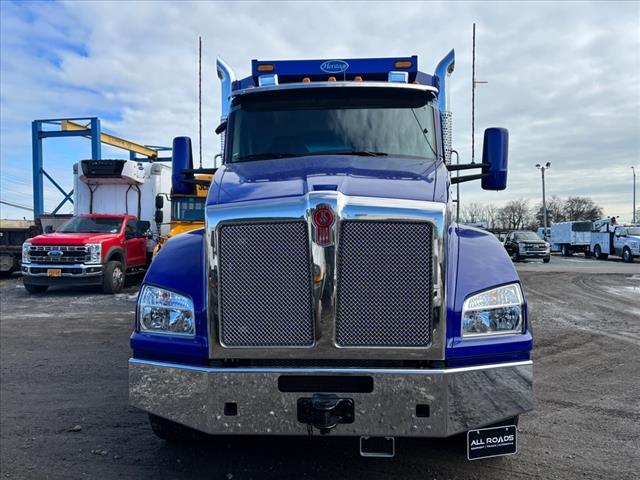 2025 Kenworth T880 Dump