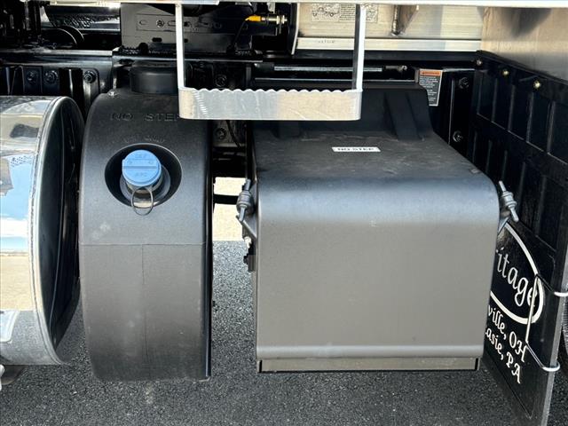 2025 Kenworth T880 Dump