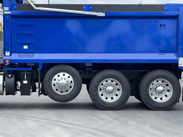 2025 Kenworth T880 Dump