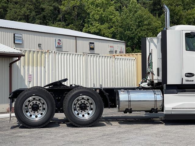 2025 Kenworth T680 Day Cab