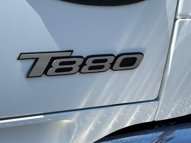 2025 Kenworth T880 Day Cab