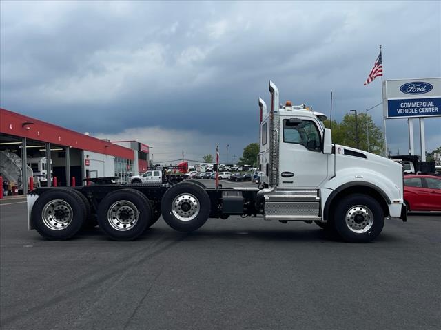 2025 Kenworth T880 Single Cab