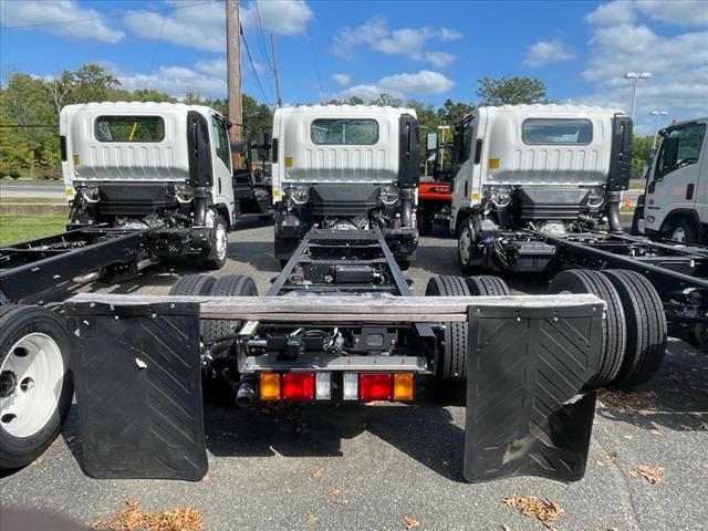 2025 Isuzu NRR Chassis