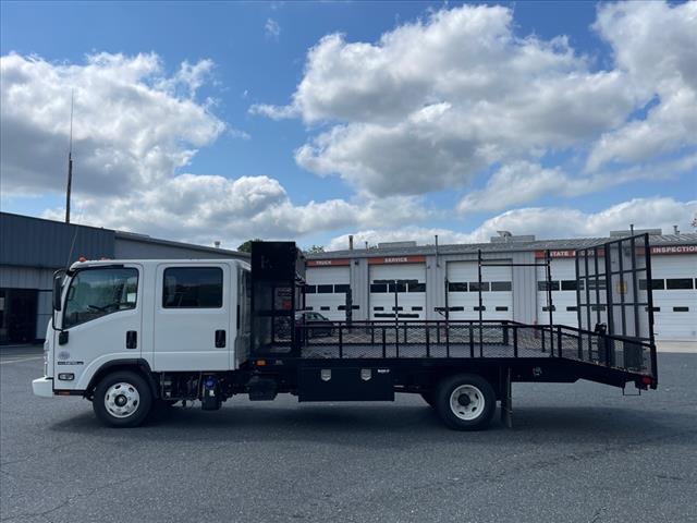 2025 Isuzu NPR HD GAS LANDSCAPE DOVETAIL