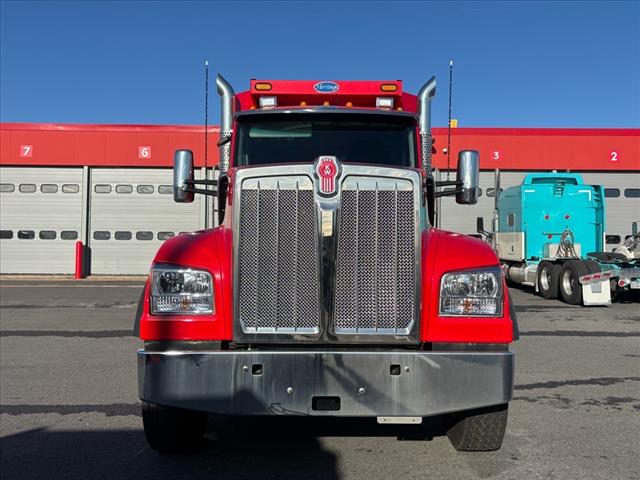 2025 Kenworth W990 Dump